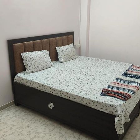 Nain Guest House Ujjain Exteriör bild