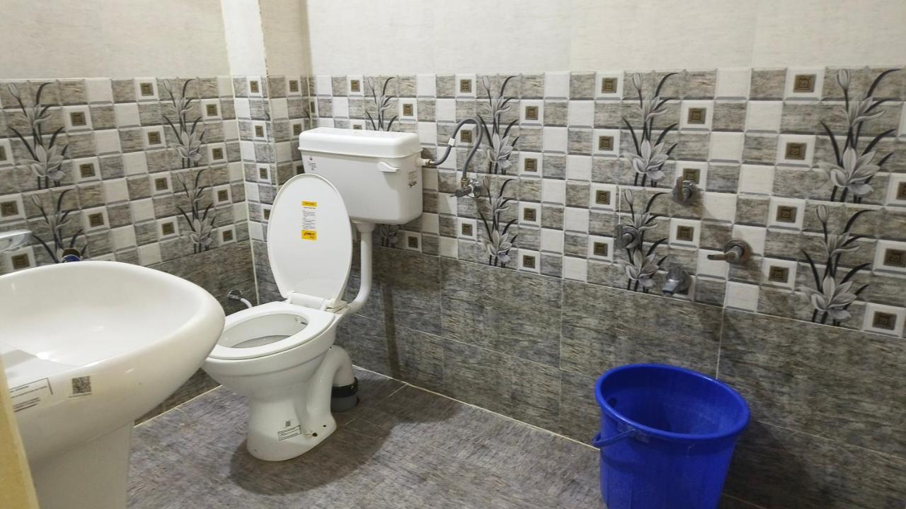 Nain Guest House Ujjain Exteriör bild