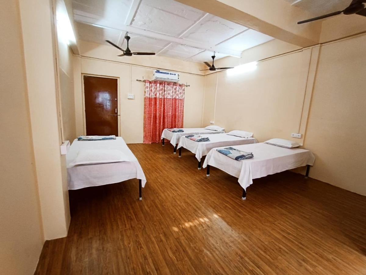 Nain Guest House Ujjain Exteriör bild