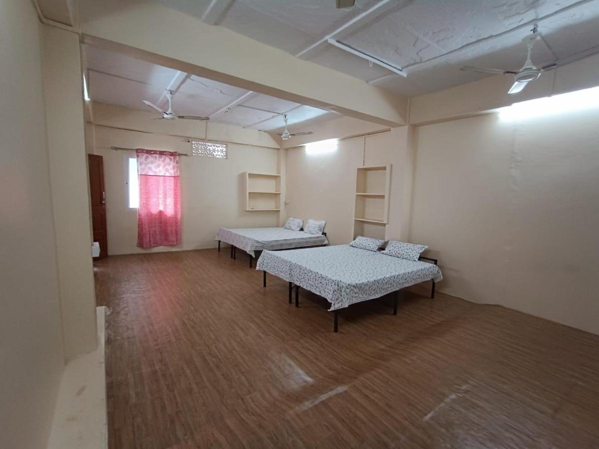 Nain Guest House Ujjain Exteriör bild