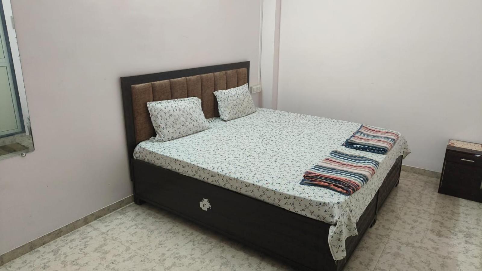 Nain Guest House Ujjain Exteriör bild